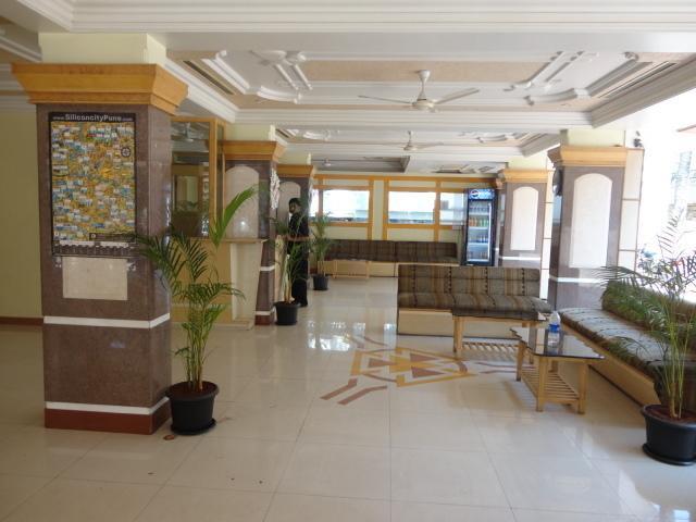 Om Sai Palace Hotell Pune Eksteriør bilde